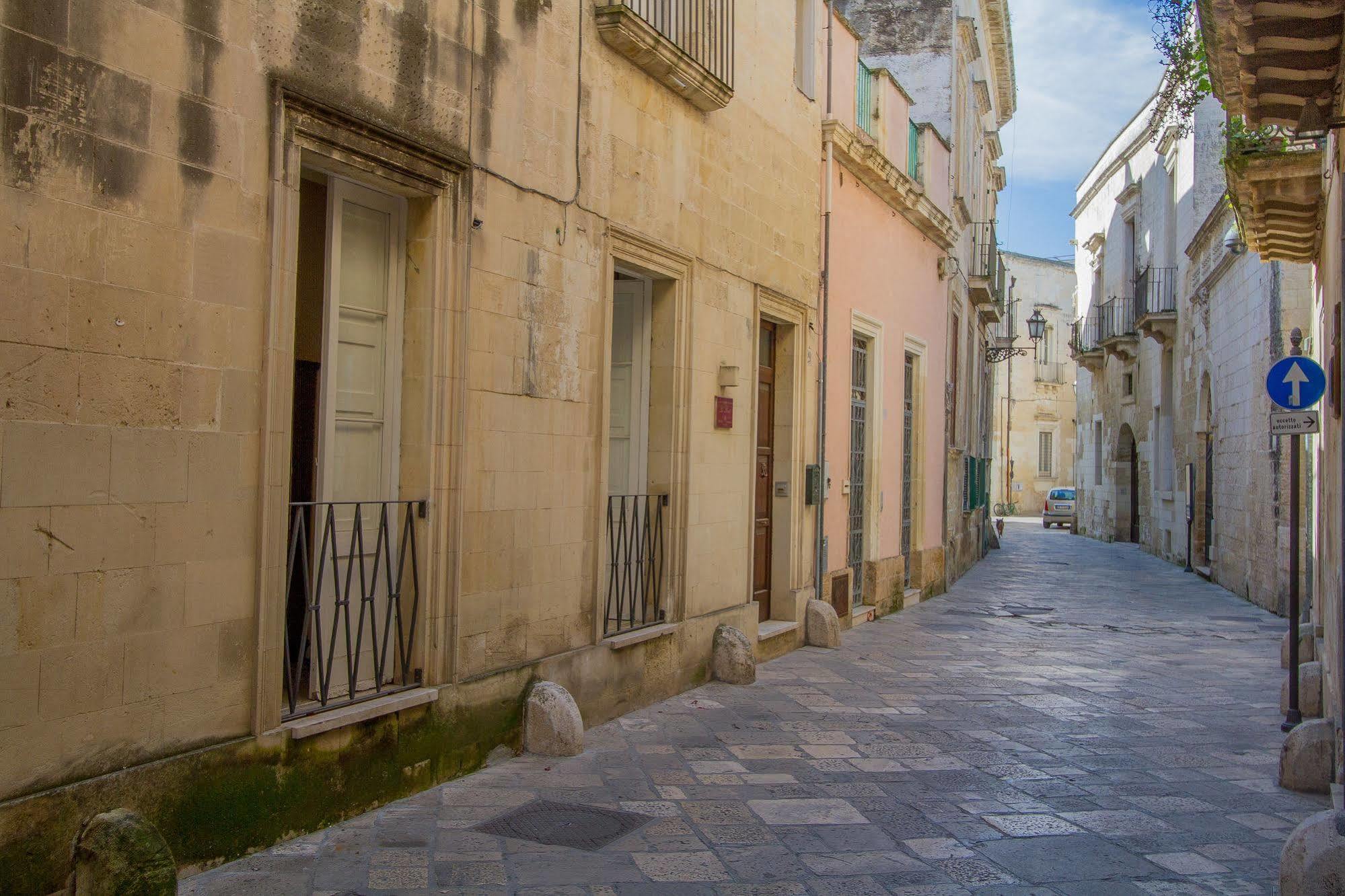 B&B Casa Li Santi Lecce Exterior photo