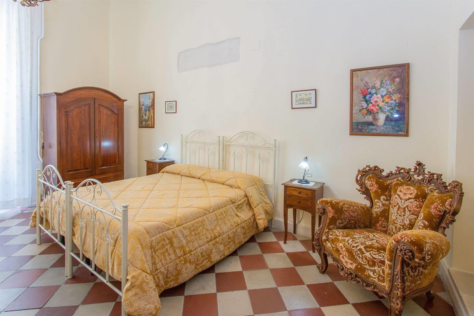 B&B Casa Li Santi Lecce Exterior photo
