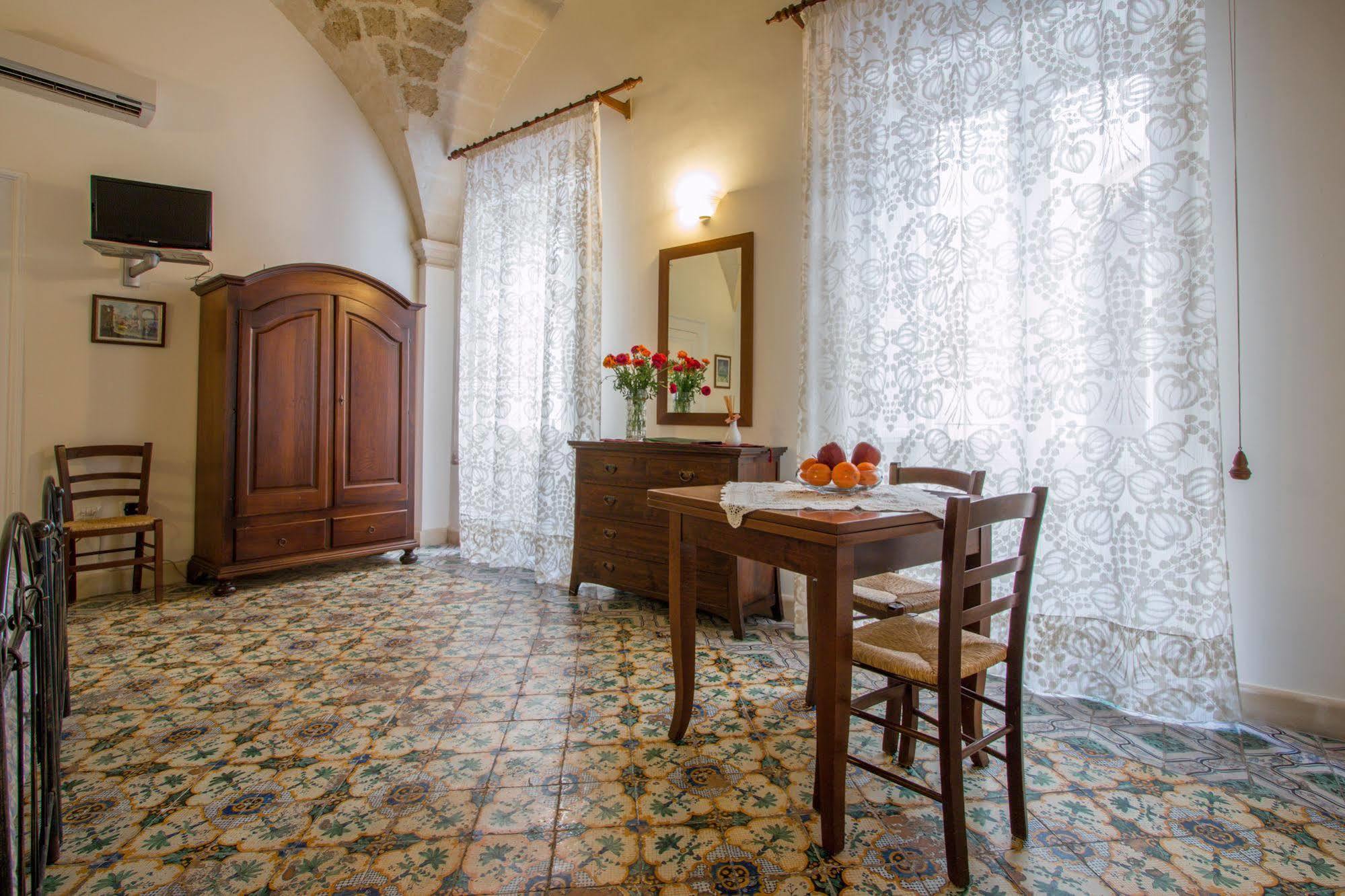 B&B Casa Li Santi Lecce Exterior photo
